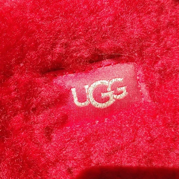 UGG Fluff Yeah Red Metallic Sparkle Slippers Size 8 (1525)